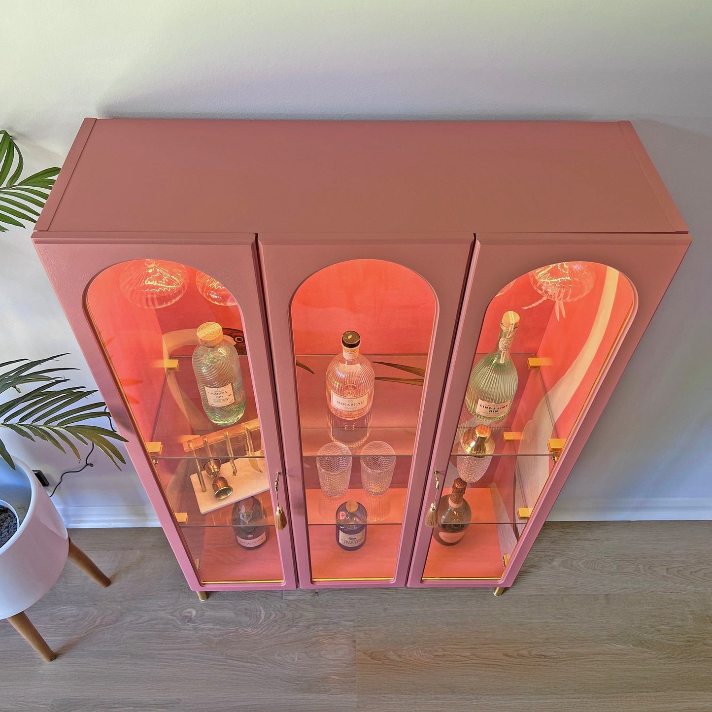 G Plan Modern Arched Glass Display Drinks Cocktail Cabinet - Pink Gucci Herons