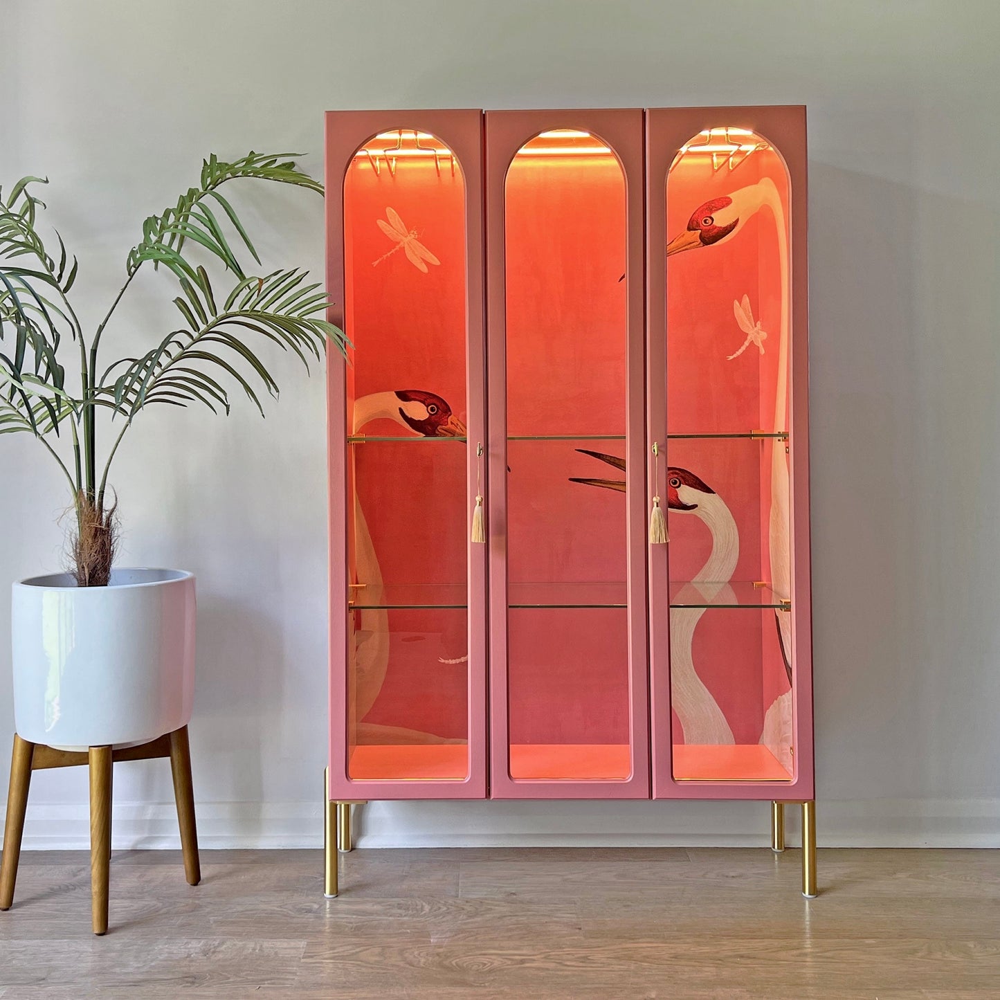 G Plan Modern Arched Glass Display Drinks Cocktail Cabinet - Pink Gucci Herons